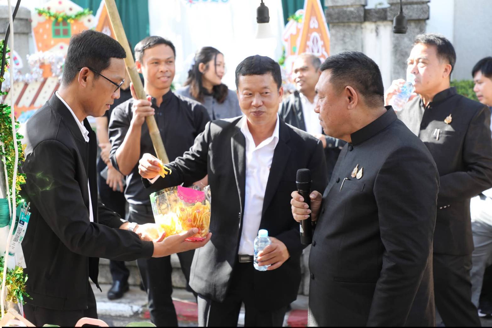 title - ส.ป.ก. เดินหน้าส่งเสริมรายได้เกษตรกร จัดงาน “ส่งความสุขปีใหม่ มอบให้เกษตรกรในเขตปฏิรูปที่ดิน” ทั่วประเทศ  ณ สำนักงานการปฏิรูปที่ดินเพื่อเกษตรกรรม ถนน ราชดำเนินนอก